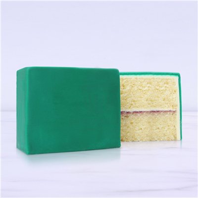 PME Dark Green Fondant 1kg: Ideal for Decorating