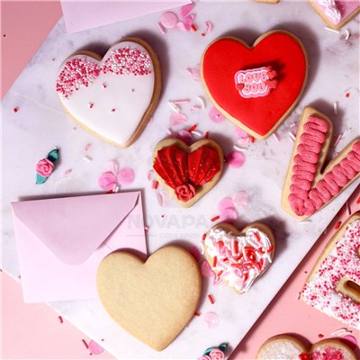 PME ENSEMBLE DE 3 DÉCOUPOIRS MÉTALLIQUES ROUGES SAINT-VALENTIN