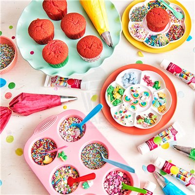 FUNCAKES BOX OF 546 SUGAR CARROT DECORATIONS