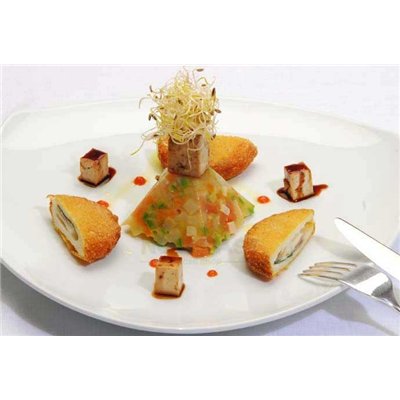 MOLDE SILICONA PIRAMIDE 71x71X40MM 90ML (UND)