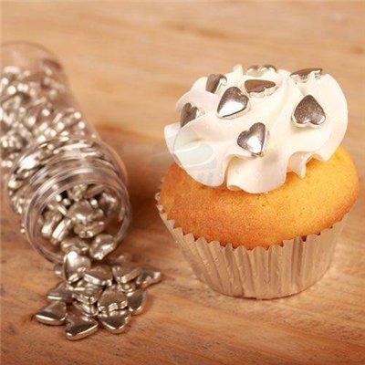 Decora con elegancia: FunCakes Corazones de Azúcar Plata