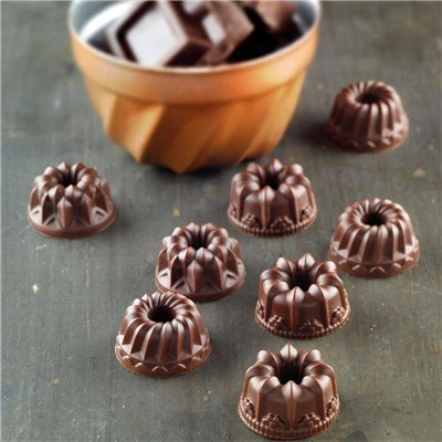 Mold Silikomart: Create unique fantasy chocolates.
