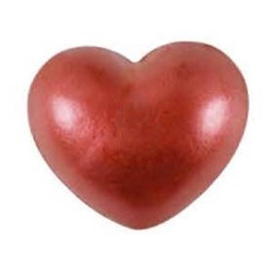 Delight yourself with Florensuc: 32 red chocolate hearts.